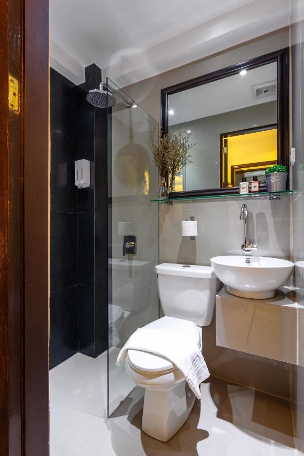 Nest Nano Suites Poblacion - Makati Makati City Buitenkant foto